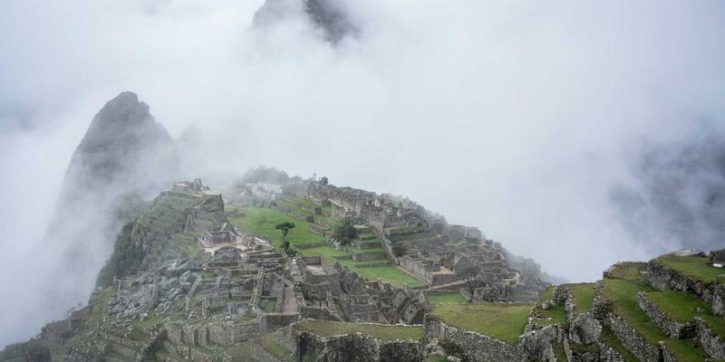 IT Consulting & Network Solutions：驱动企业数字化转型的9613IT服务框架